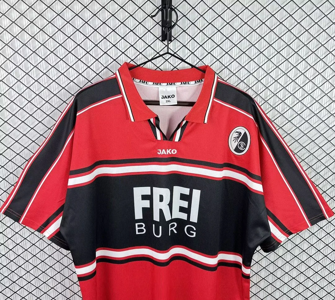 Freiburg 2000/01 Domicile Maillot — 2