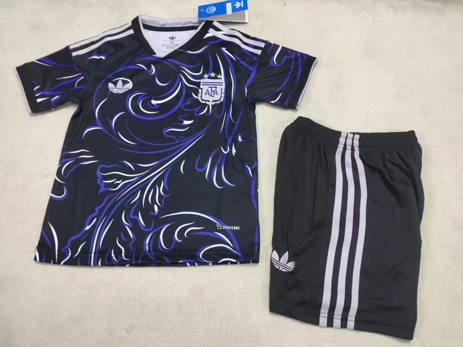Argentina 2026/27 Away Kids Kit — 1