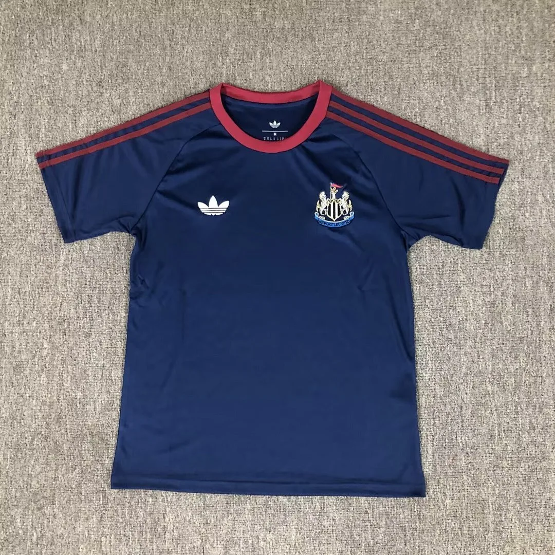 Newcastle United Trikot — 2