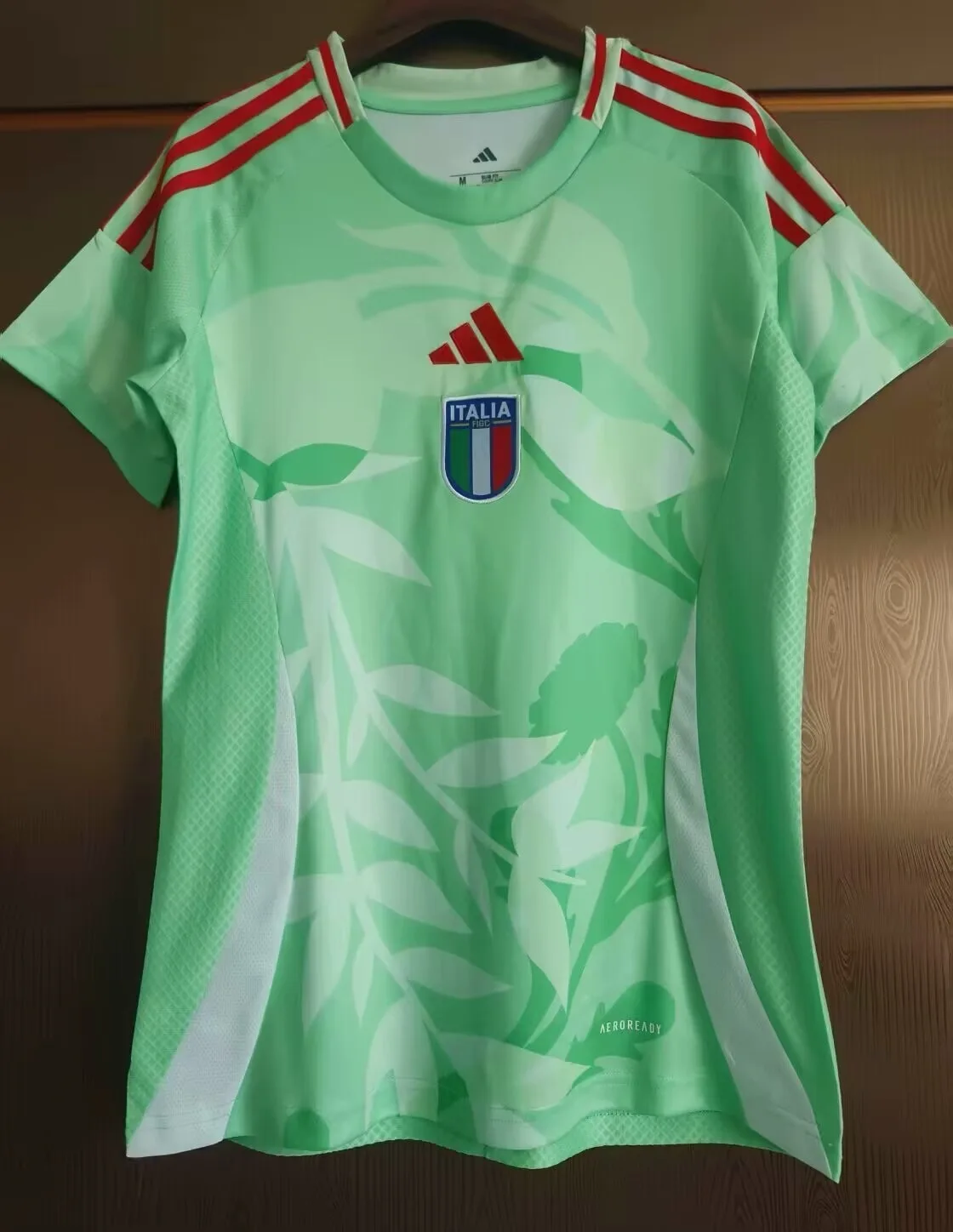 Italy 2025 Away Women's Shirt Green World Cup