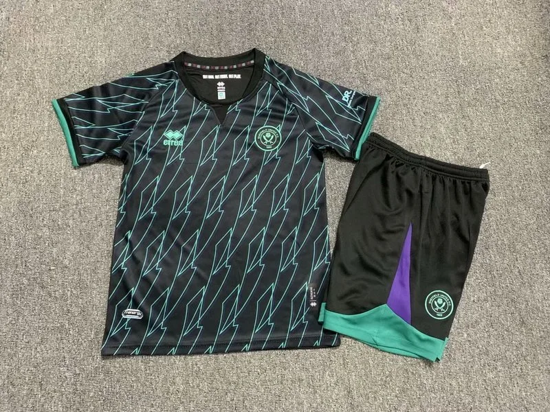Sheffield United 2024/25 Away Kids Kit — 2