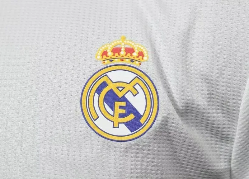 Real Madrid 2019/20 Home Shirt Long Sleeve Player Version — 2