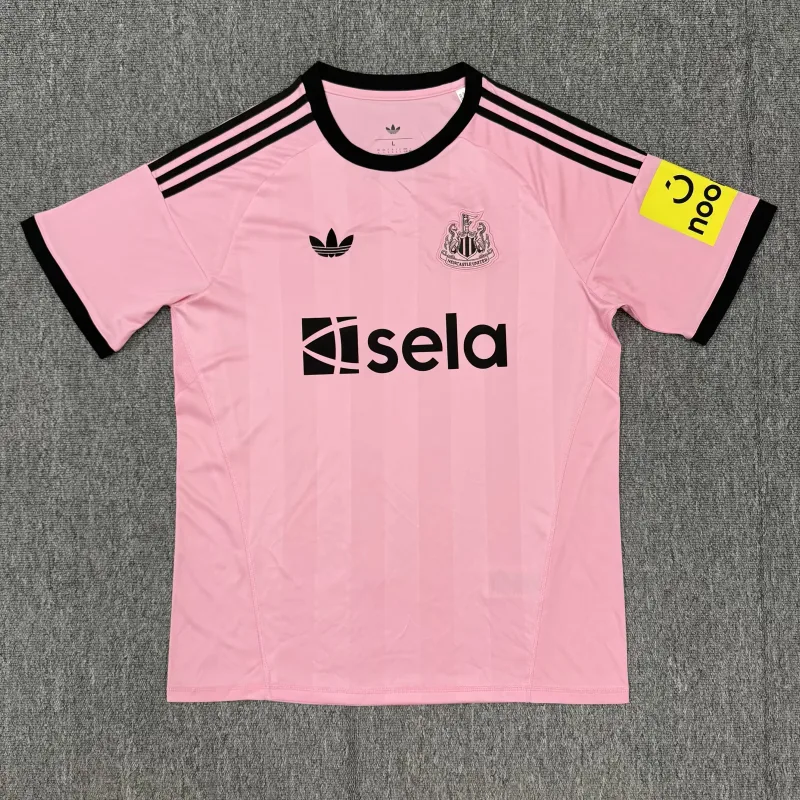 Newcastle United 2025/26 Torwart Trikot Pink — 1