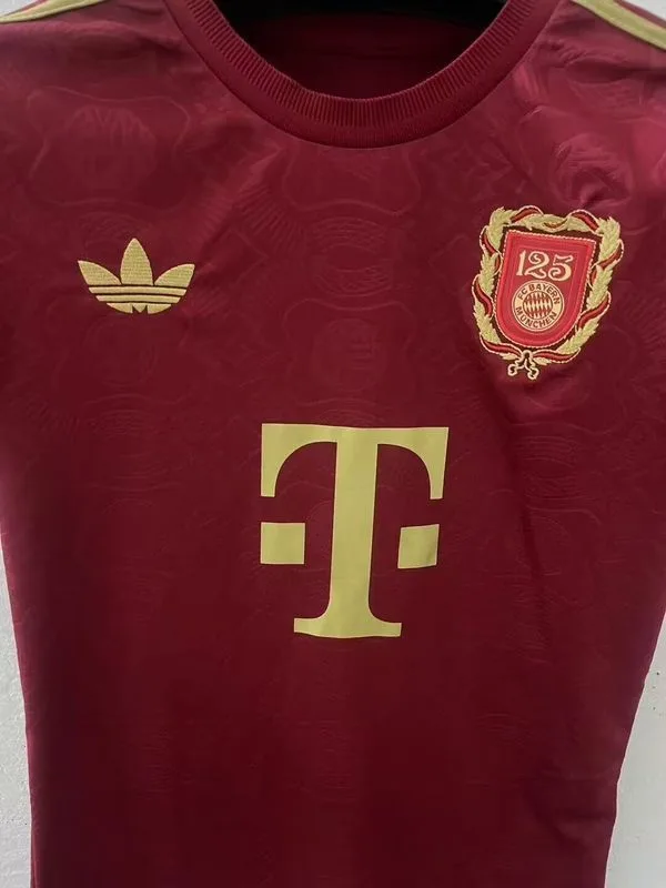 Bayern Munich Women's Shirt Special Edition Red