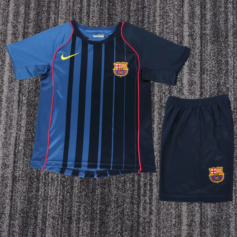 Barcelona 2004/05 Away Kids Kit — 1