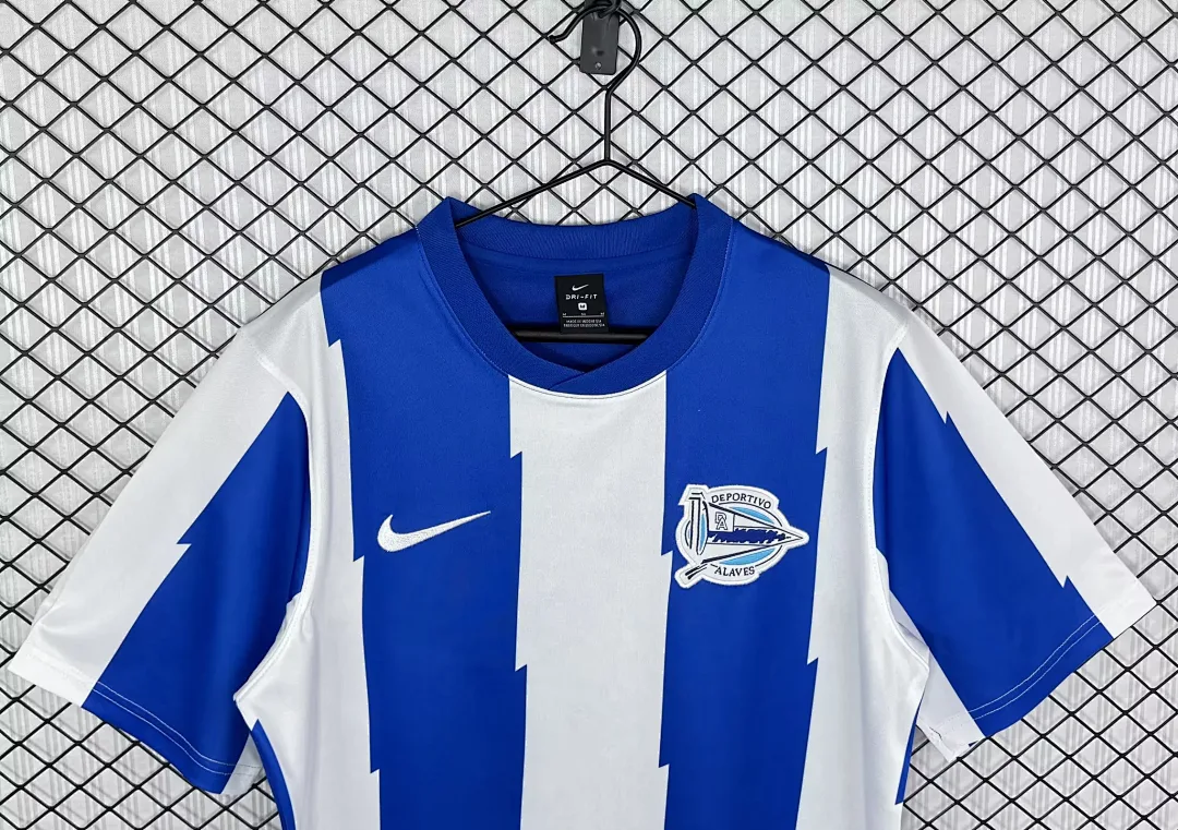 Deportivo Alavés 2011/12 Domicile Maillot
