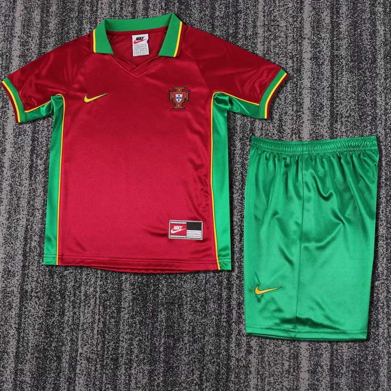Portugal 2016/28 Home Kids Kit