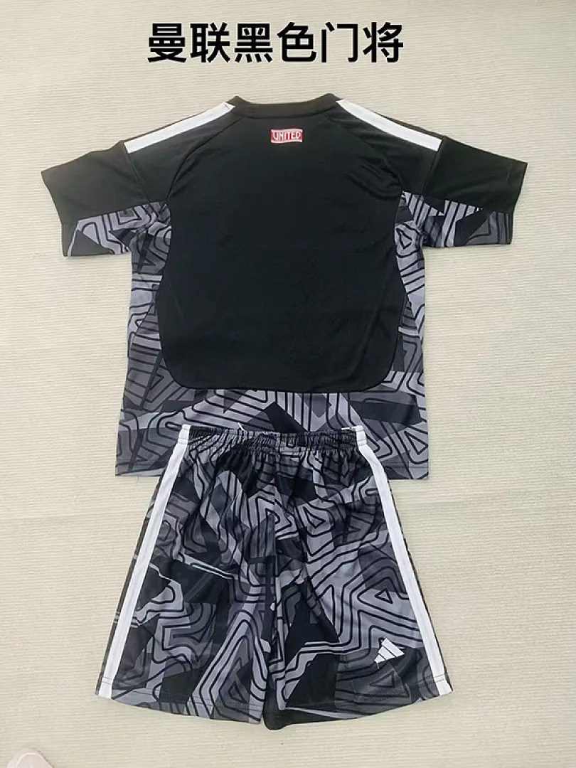 Manchester United 2026/27 Torwart Set Kinder Black — 1