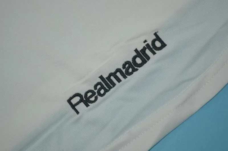 Real Madrid 2005/06 Shirt — 2