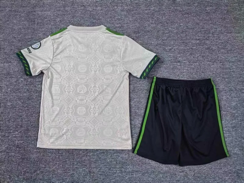 Bayern de Múnich 2025/26 Conjunto de Niño — 1