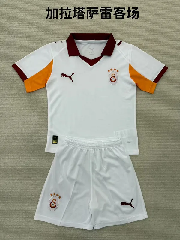 Galatasaray 2025/26 Auswärts Set Kinder — 1