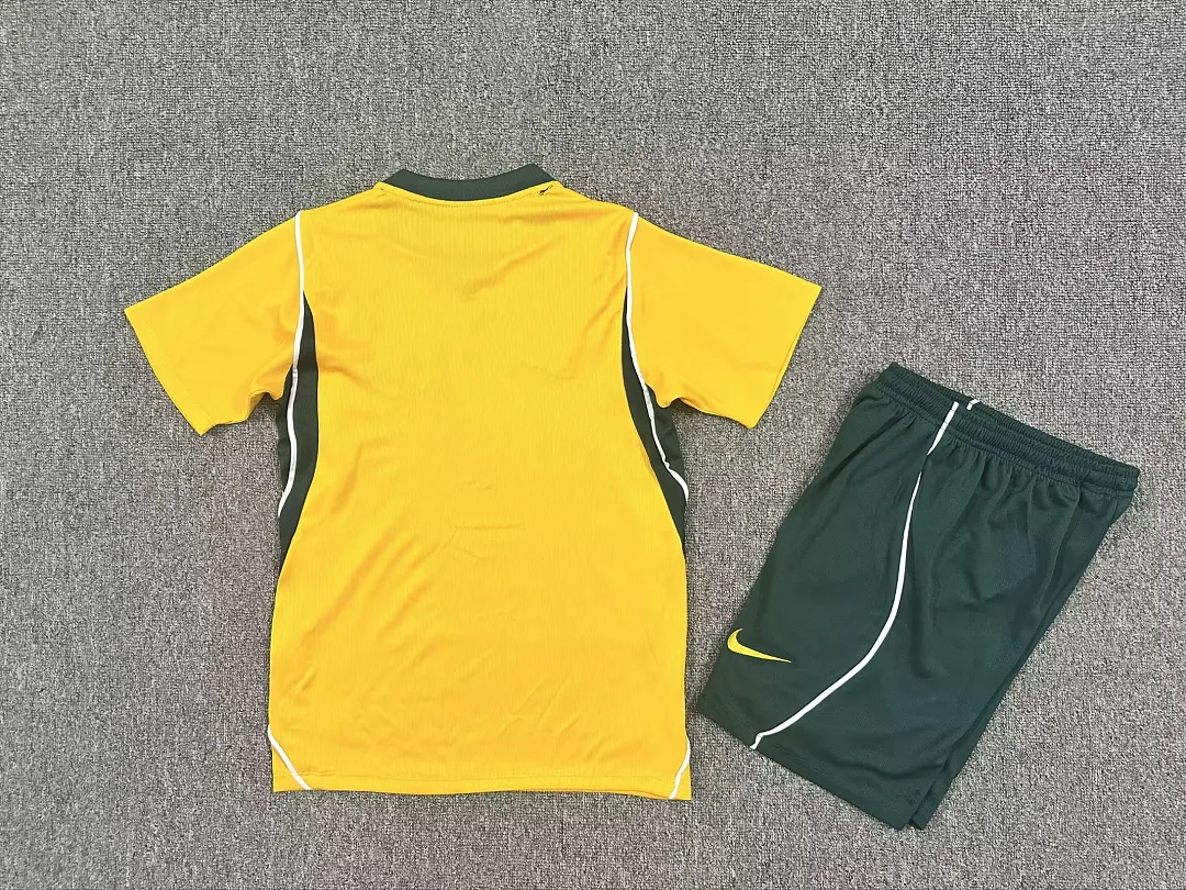 Australia 2016/30 Home Kids Kit