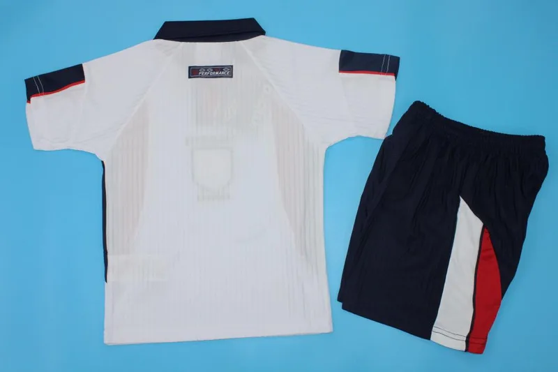 England 2016/28 Home Kids Kit — 2