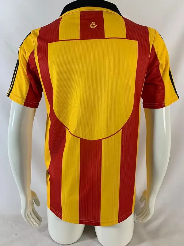 Galatasaray 1999/00 Home Shirt — 2