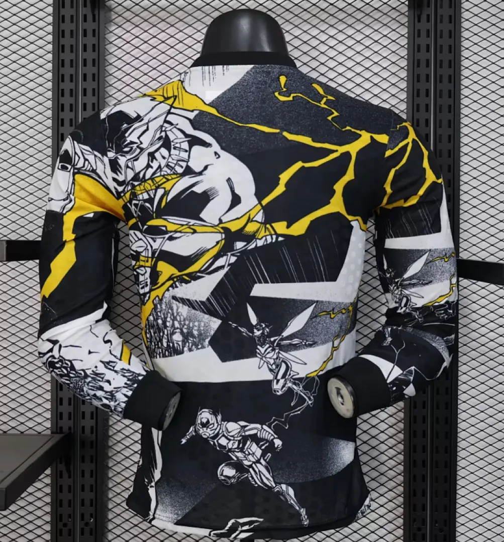 Real Madrid 2025/26 Camiseta Manga Larga Versión Jugador Marvel — 2