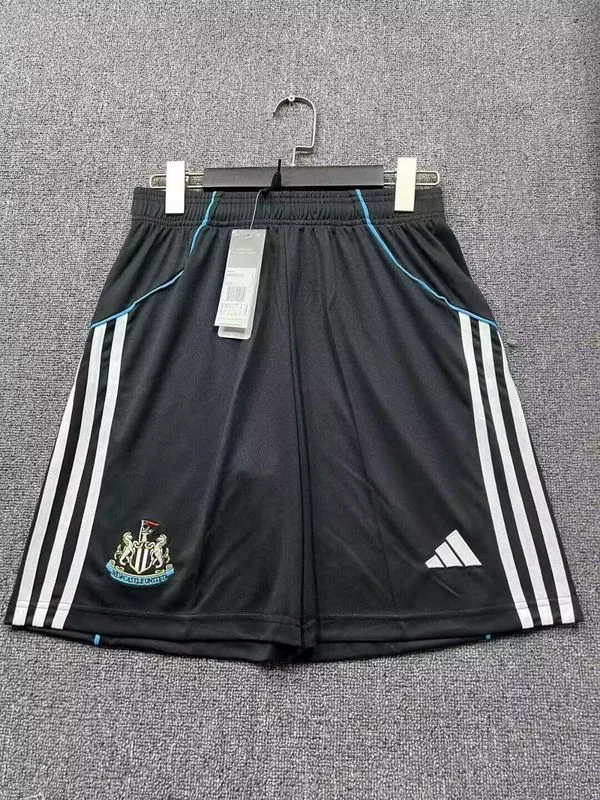 Newcastle United 2025/26 Primera Equipación Pantalón Corto — 1