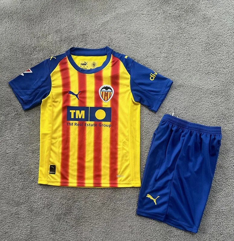 Valencia 2025/26 Third Ensemble Enfant — 2