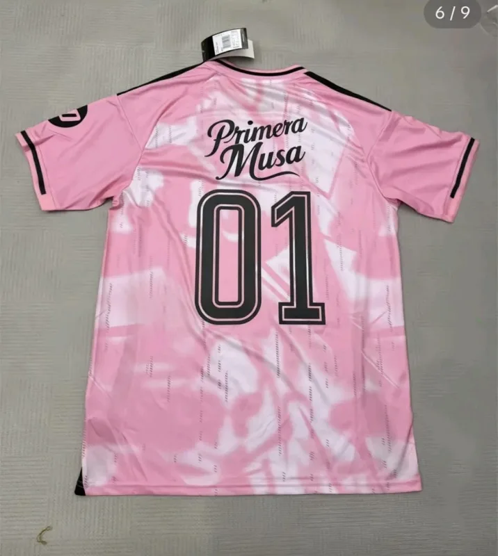 Real Madrid 2025/26 Camiseta Pink Musa