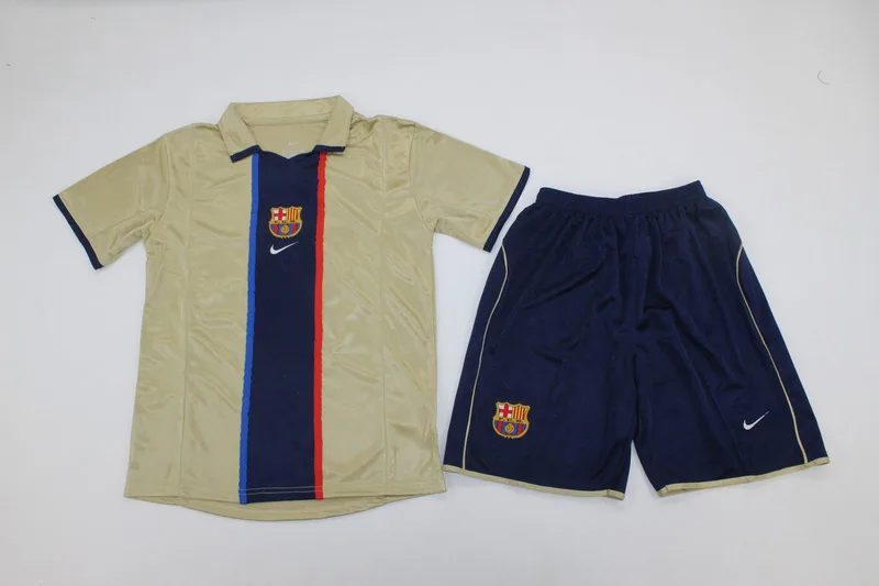 Barcelona 2001/02 Away Kids Kit — 1