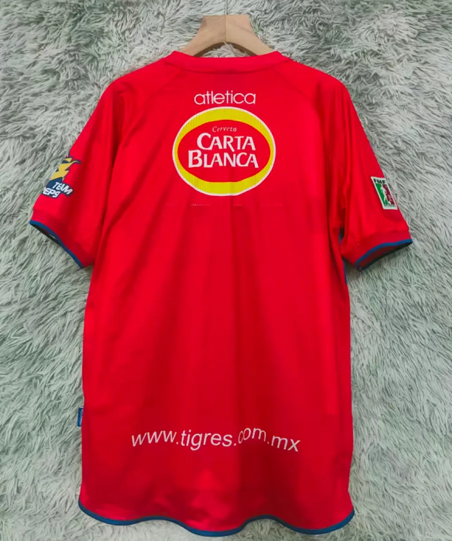 Tigres UANL 2001/02 Away Shirt Red