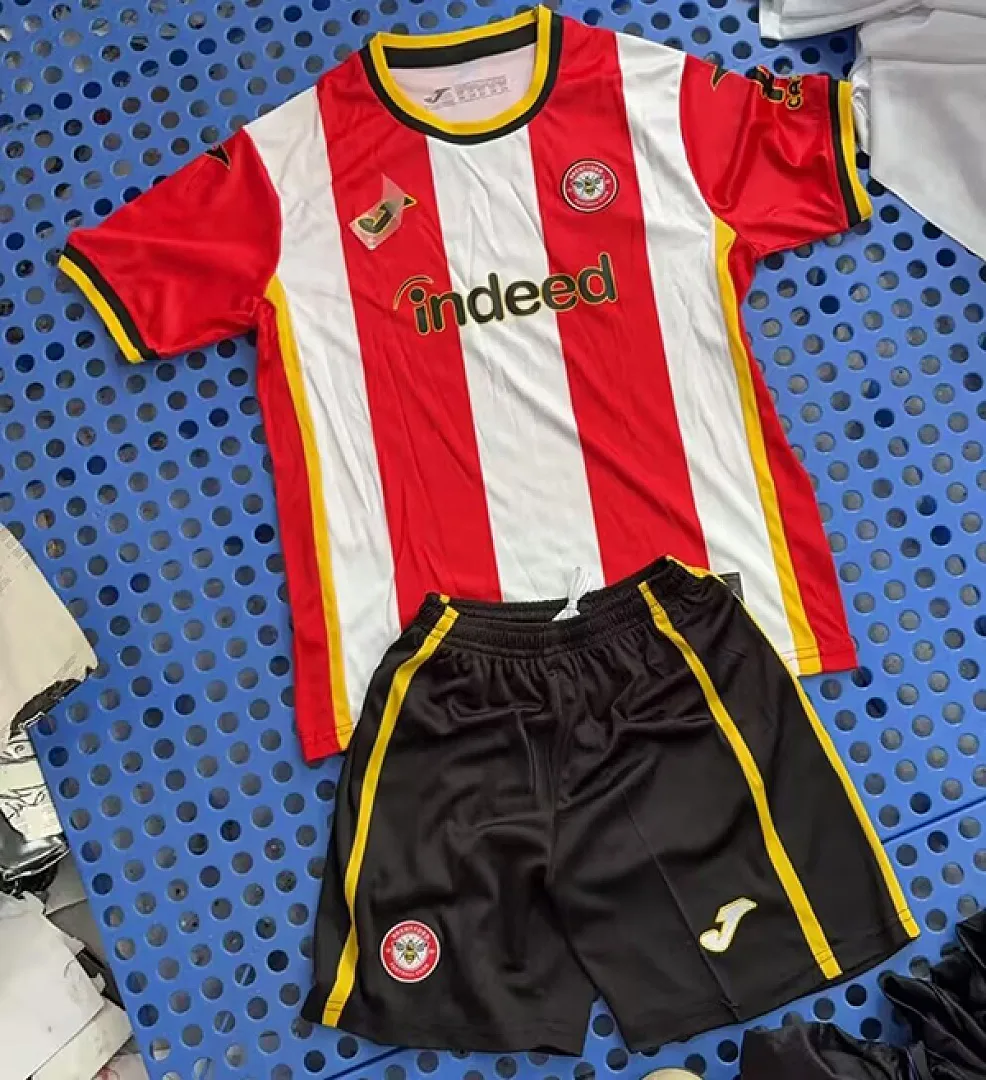Brentford 2026/27 Home Kids Kit — 1