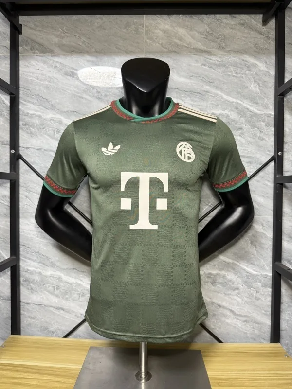 FC Bayern München 2025/26 Trikot Spielerversion Green — 1