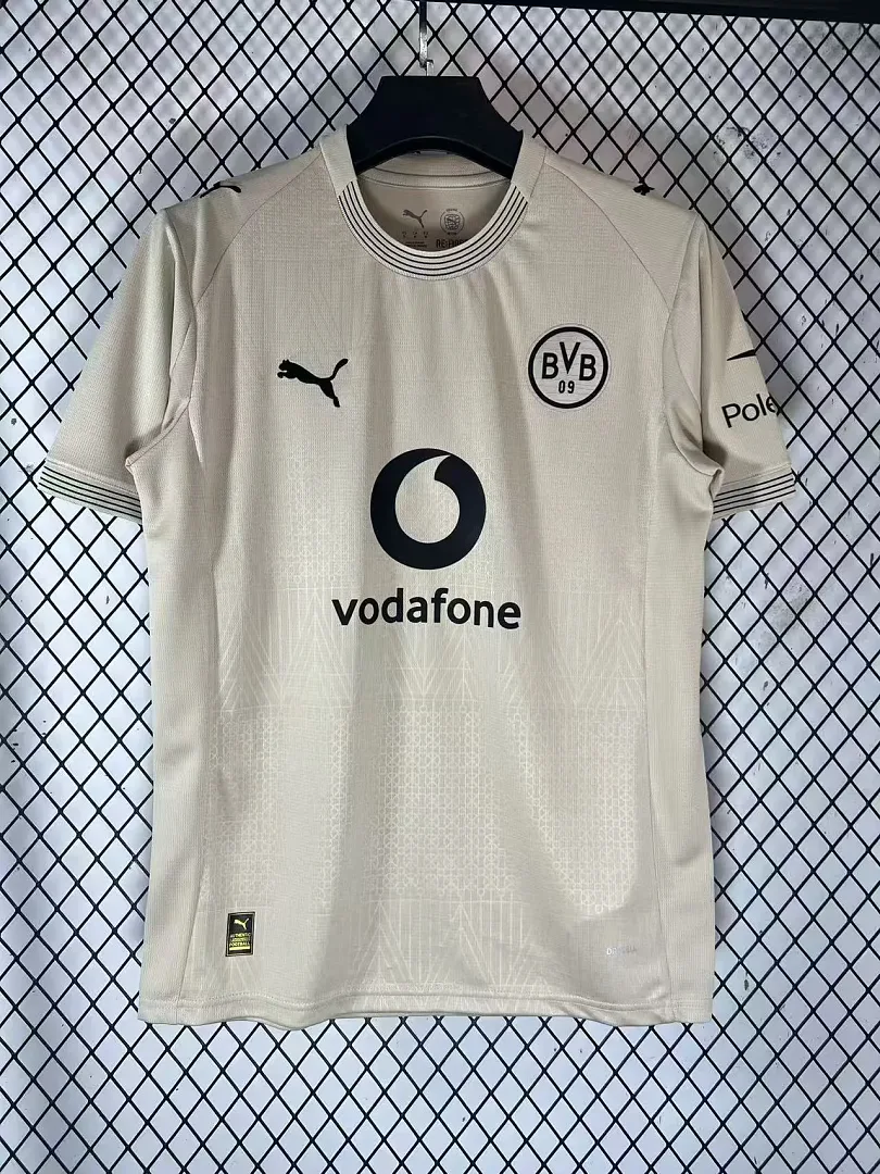 Borussia Dortmund 2025/26 Goalkeeper Shirt — 2