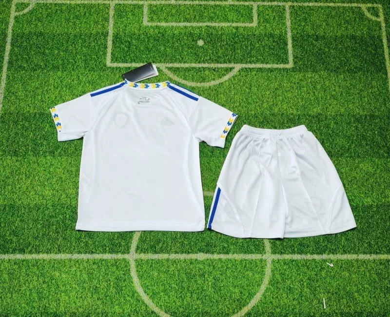 Leeds United 2025/26 Domicile Ensemble Enfant — 1