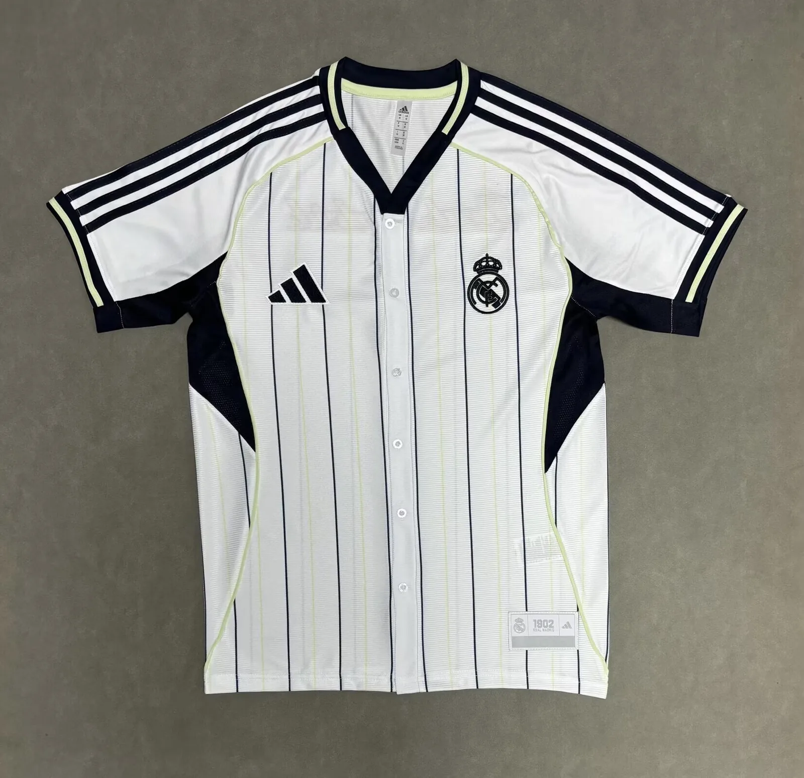 Real Madrid 2025/26 Trikot White US Pack Baseball
