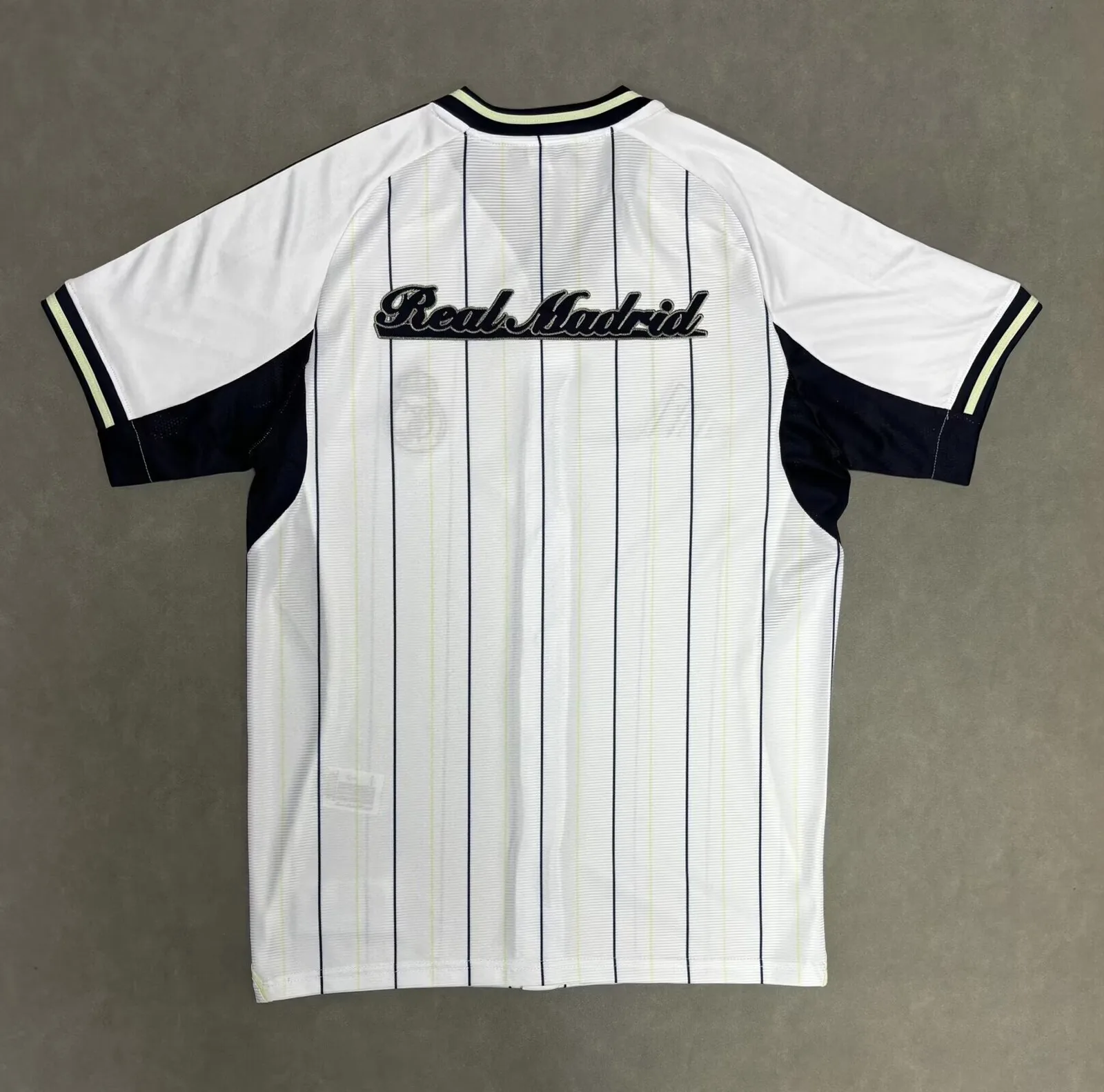 Real Madrid 2025/26 Trikot White US Pack Baseball — 2