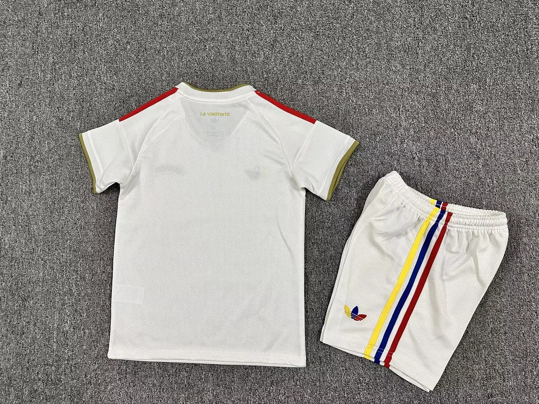 Venezuela 2016/30 Away Kids Kit — 2