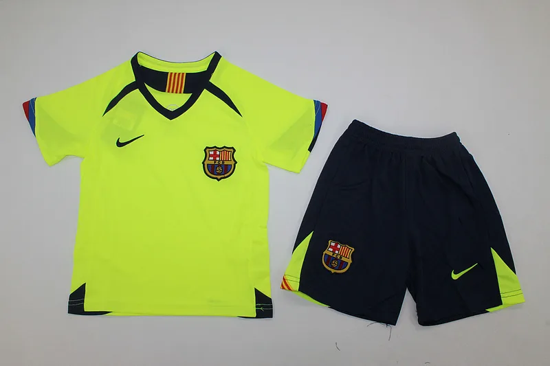 Barcelona 2005/06 Away Kids Kit — 1