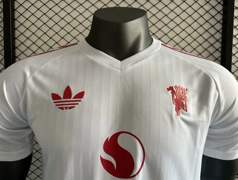 Manchester United 2024/25 Maillot Version Joueur White — 1