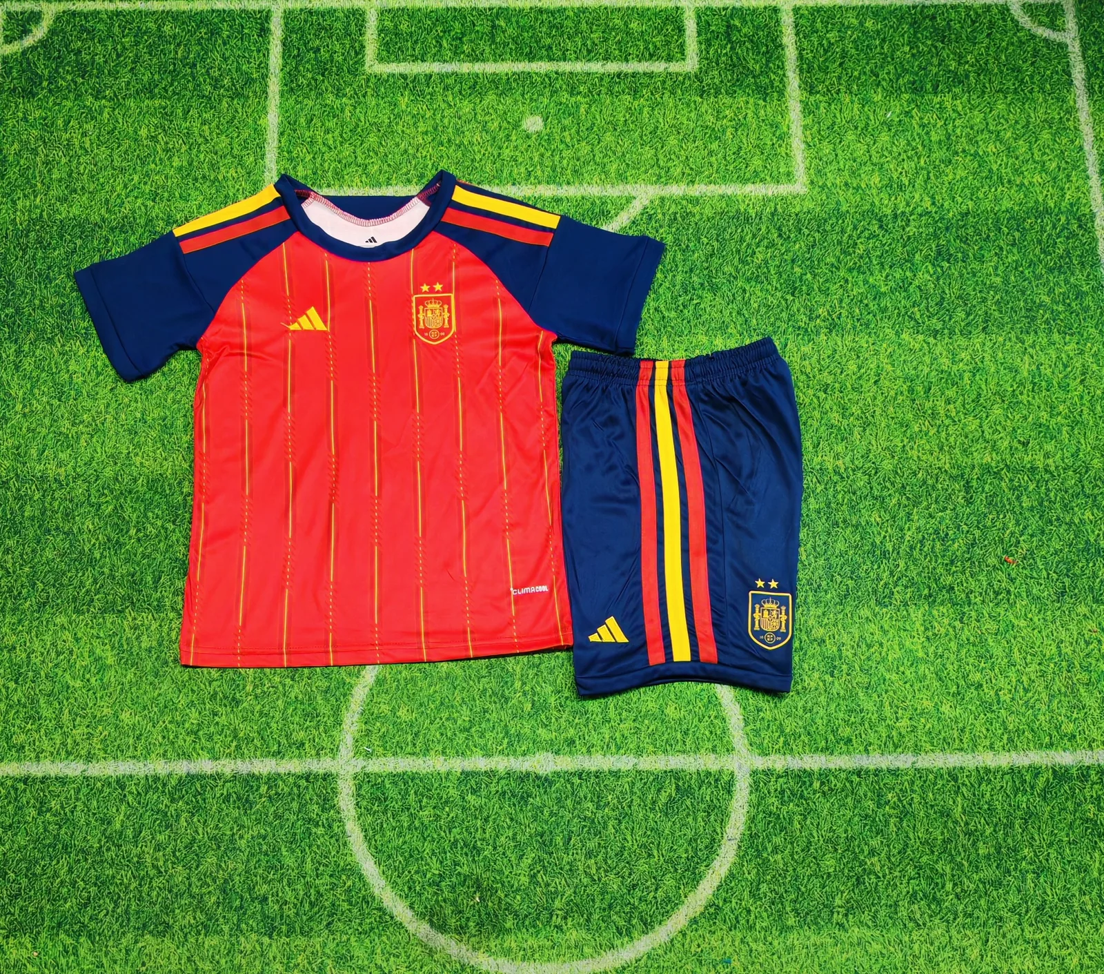 Spain 2016/28 Home Kids Kit 26 2-star