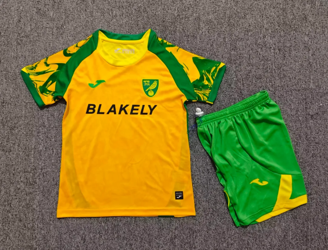 Norwich City 2026/27 Home Kids Kit — 2