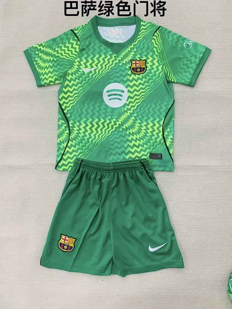 Barcelona 2026/27 Goalkeeper Kids Kit Green — 1