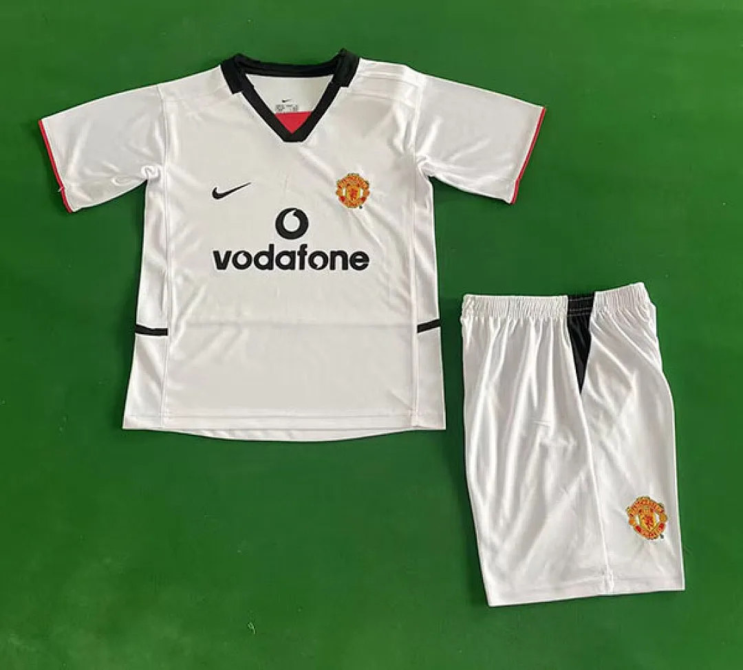 Manchester United 2002/03 Away Kids Kit