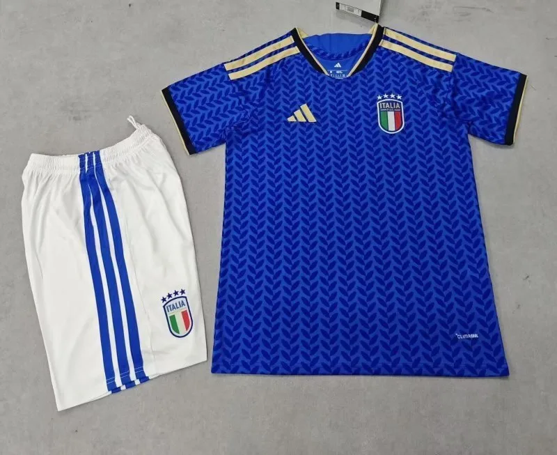 Italy 2016/28 Home Kids Kit — 2