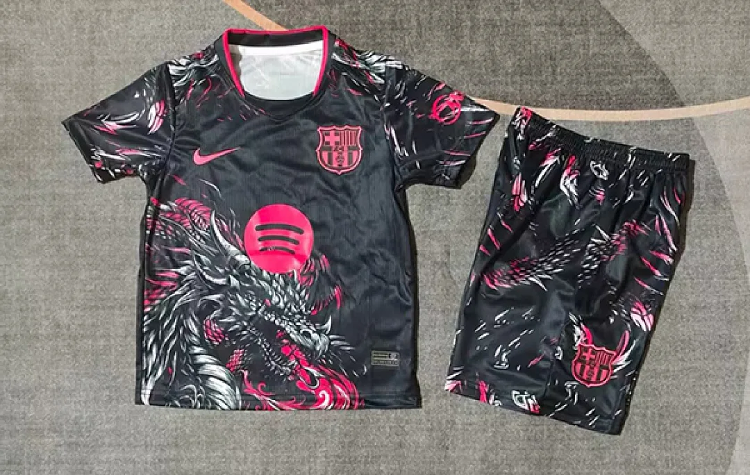 Barcelona 2026/27 Kids Kit Pink — 1