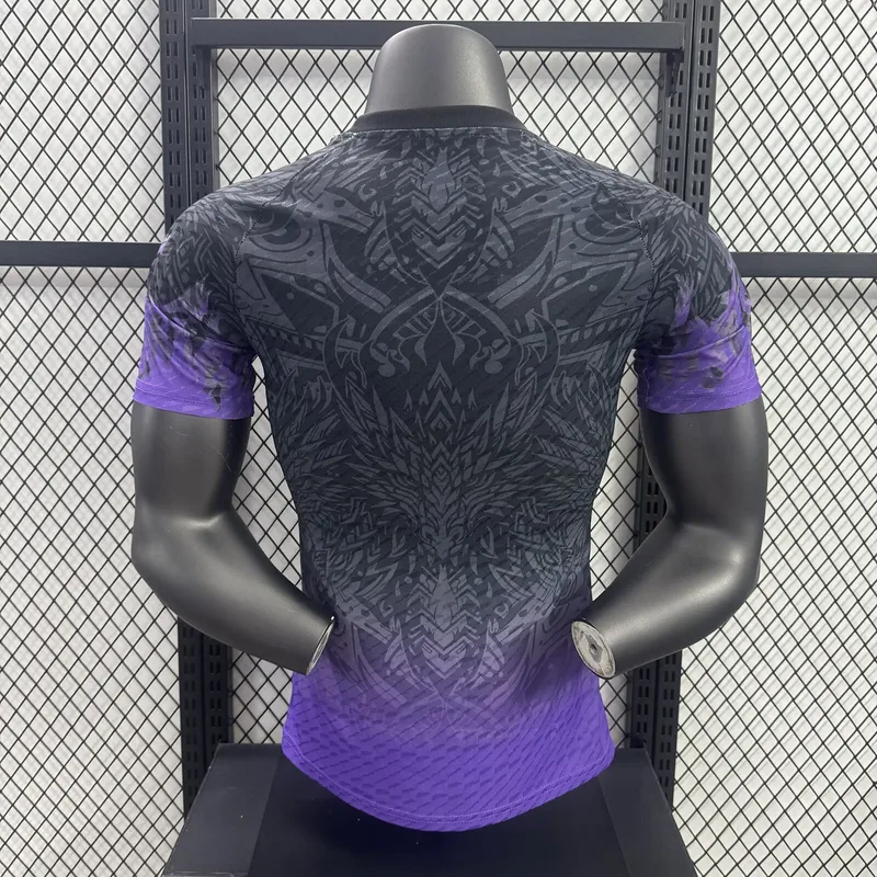 Real Madrid 2025/26 Camiseta Versión Jugador Edición Especial Black