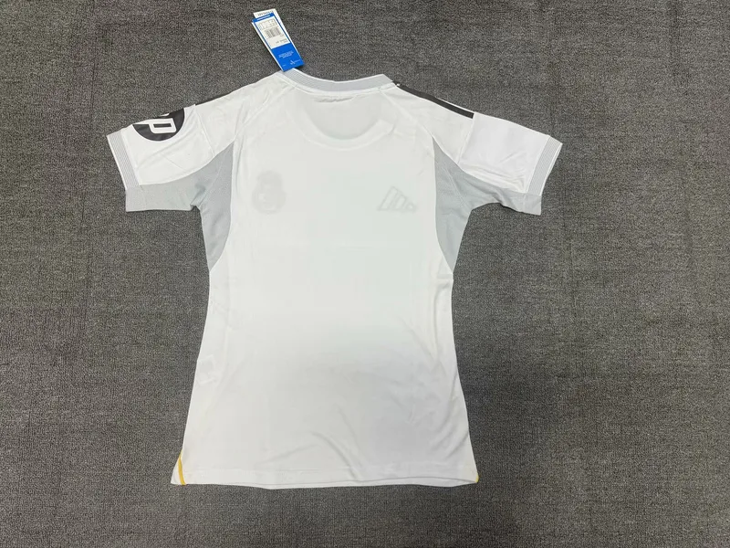 Real Madrid 2025/26 Heim Trikot Damen — 2