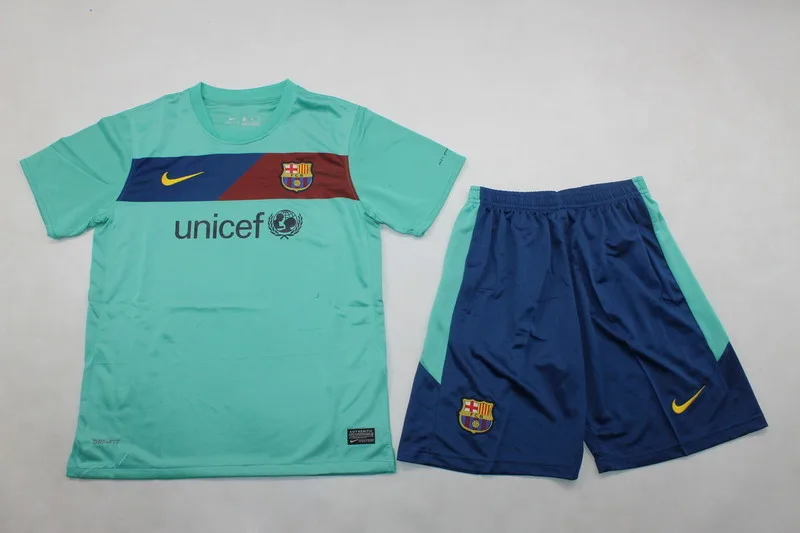 Barcelona 2010/11 Away Kids Kit — 1