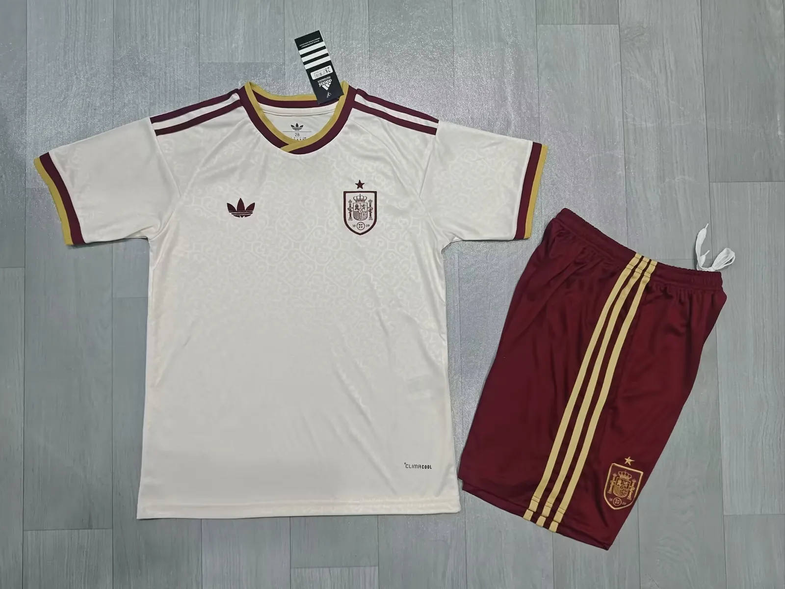 Spain 2016/28 Away Kids Kit 26 Embroidery Team Logo