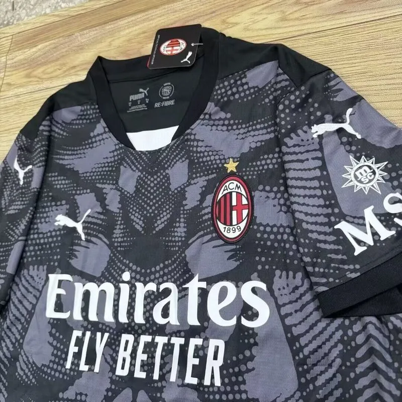 AC Milan 2024/25 Goalkeeper Shirt Black — 1
