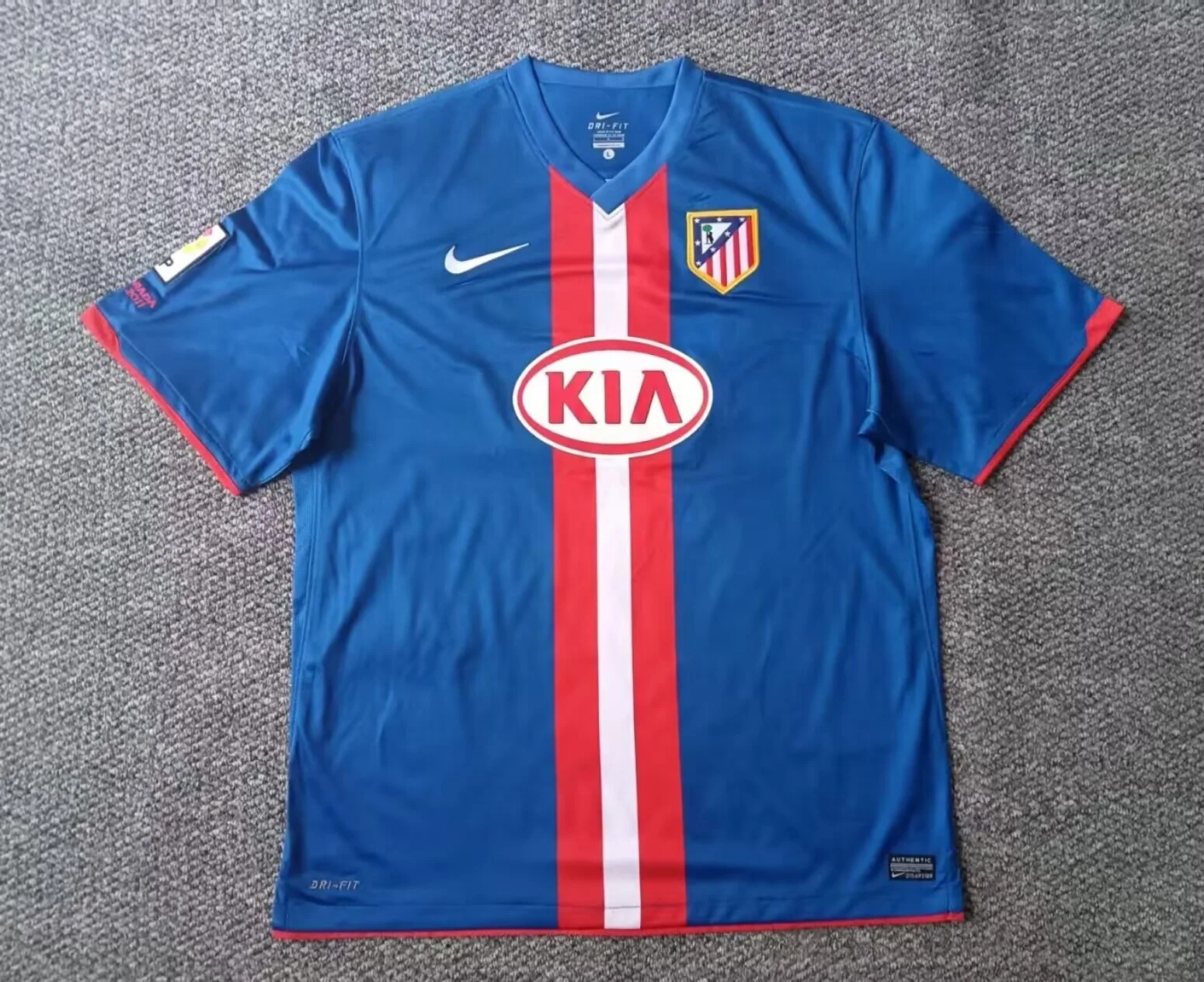 Atlético Madrid 2010/11 Away Shirt — 1