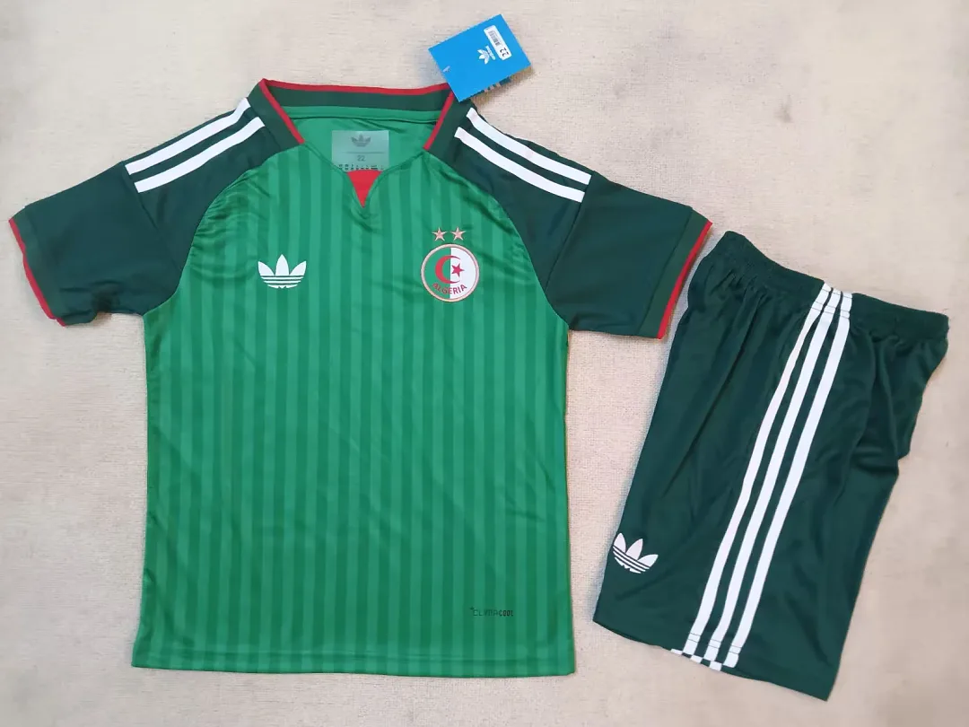 Algeria 2016/30 Away Kids Kit Green