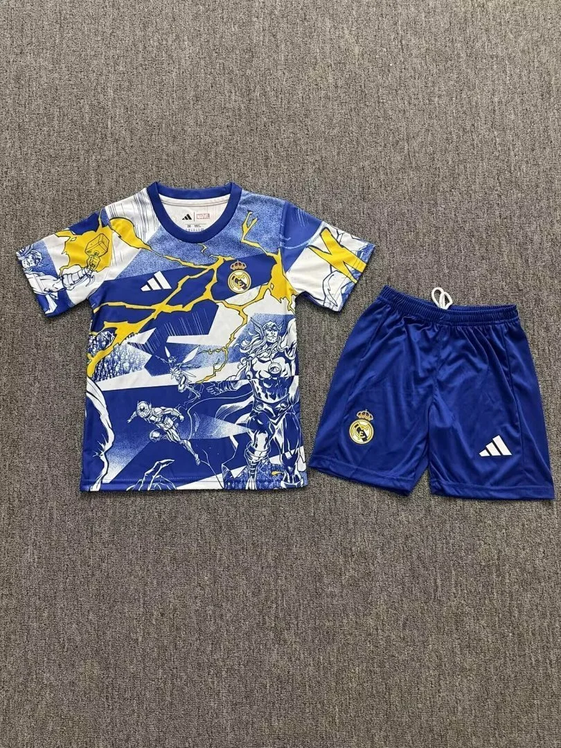 Real Madrid 2025/26 Set Kinder — 2