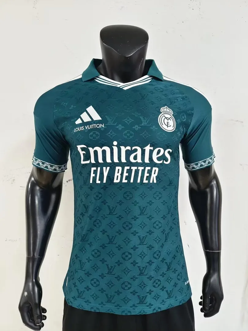 Real Madrid Shirt Player Version — 2