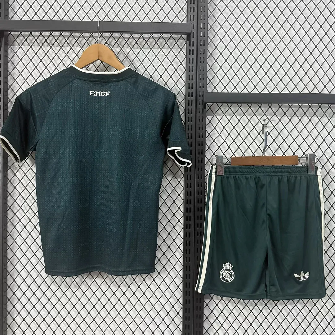 Real Madrid 2026/27 Auswärts Set Kinder Green — 2