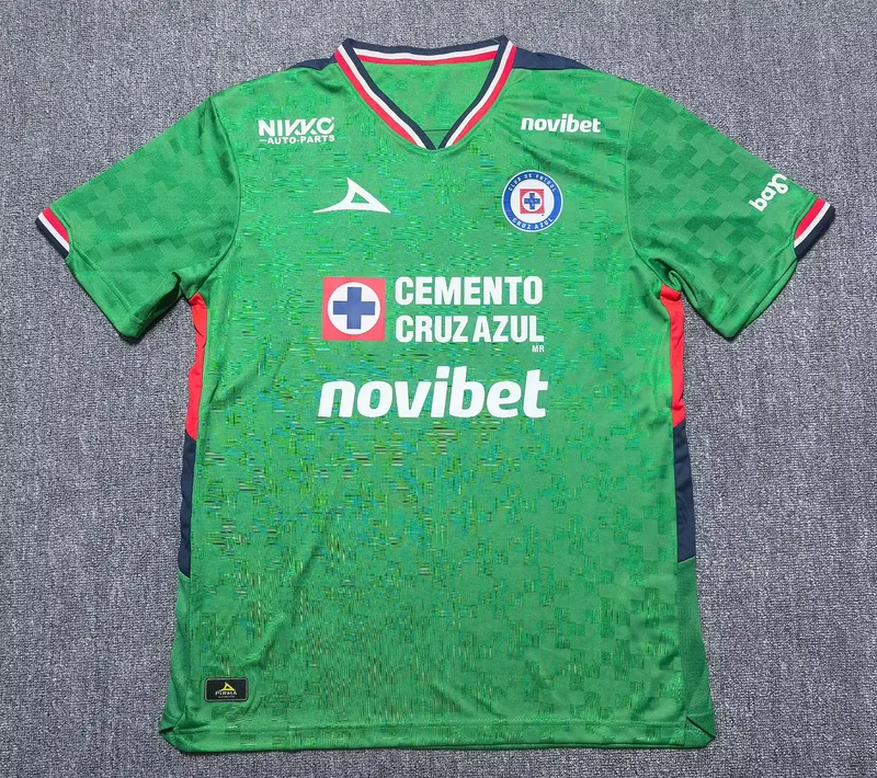 Cruz Azul 2025/26 Goalkeeper Shirt Green — 1